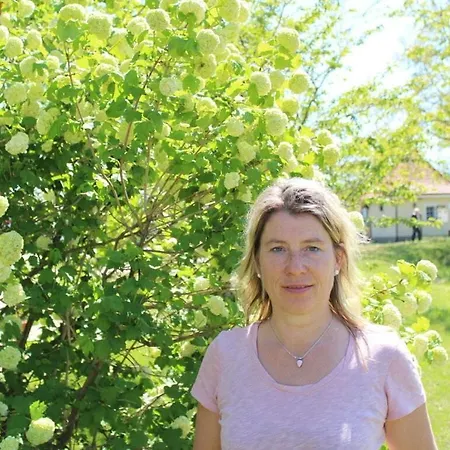 Appealing With Terrace Apartmán