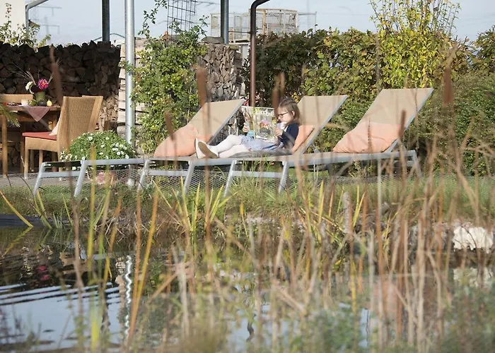 Appealing With Terrace アパート *